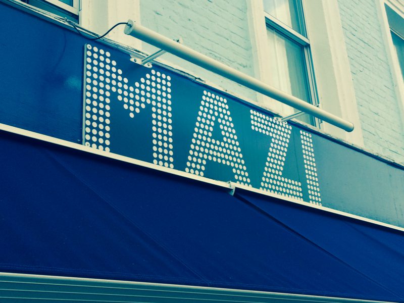 mazi-restaurant-outdoors